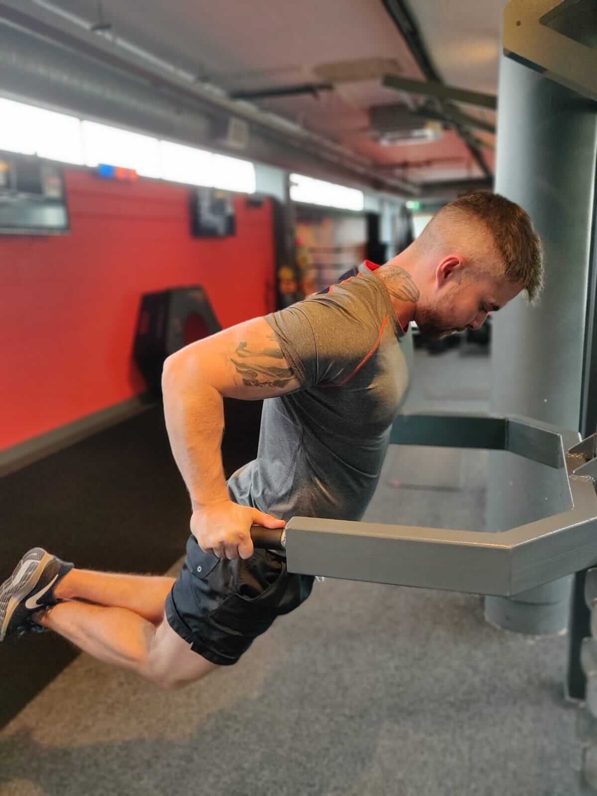 Chest Dips - Exercise of the Week | Westpark Fitness